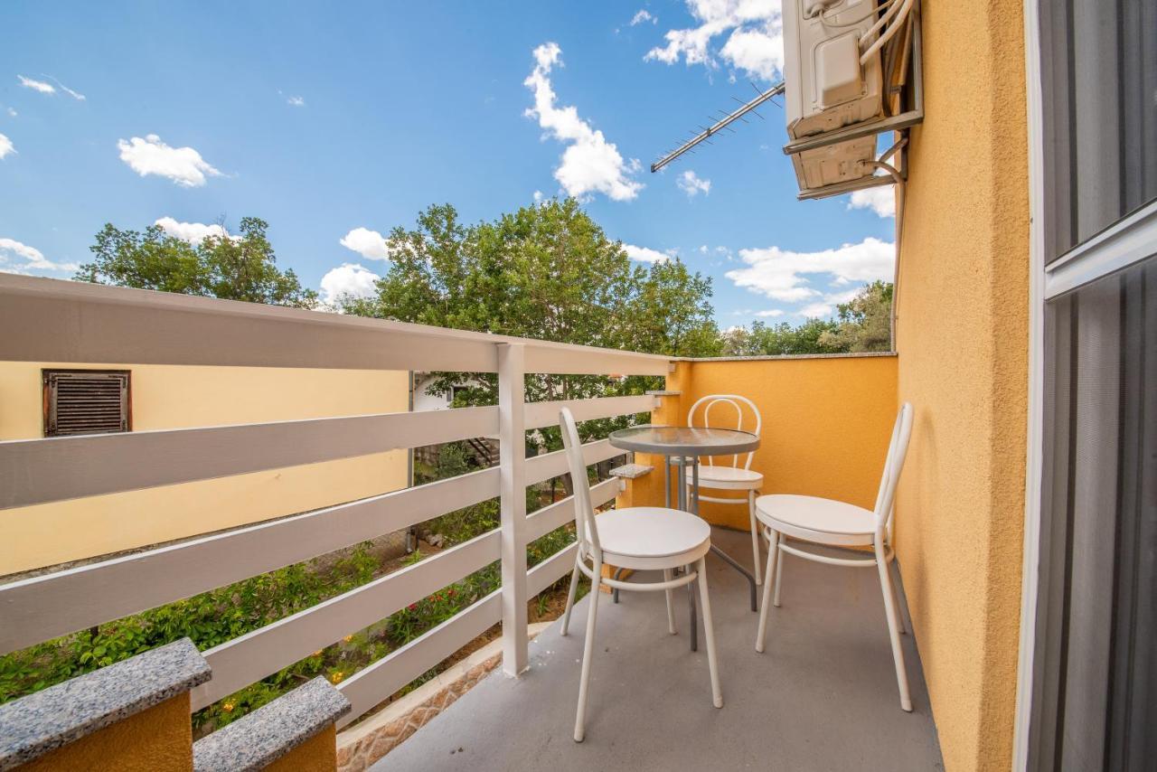 Apartmani Manita Paklenica Seline Extérieur photo