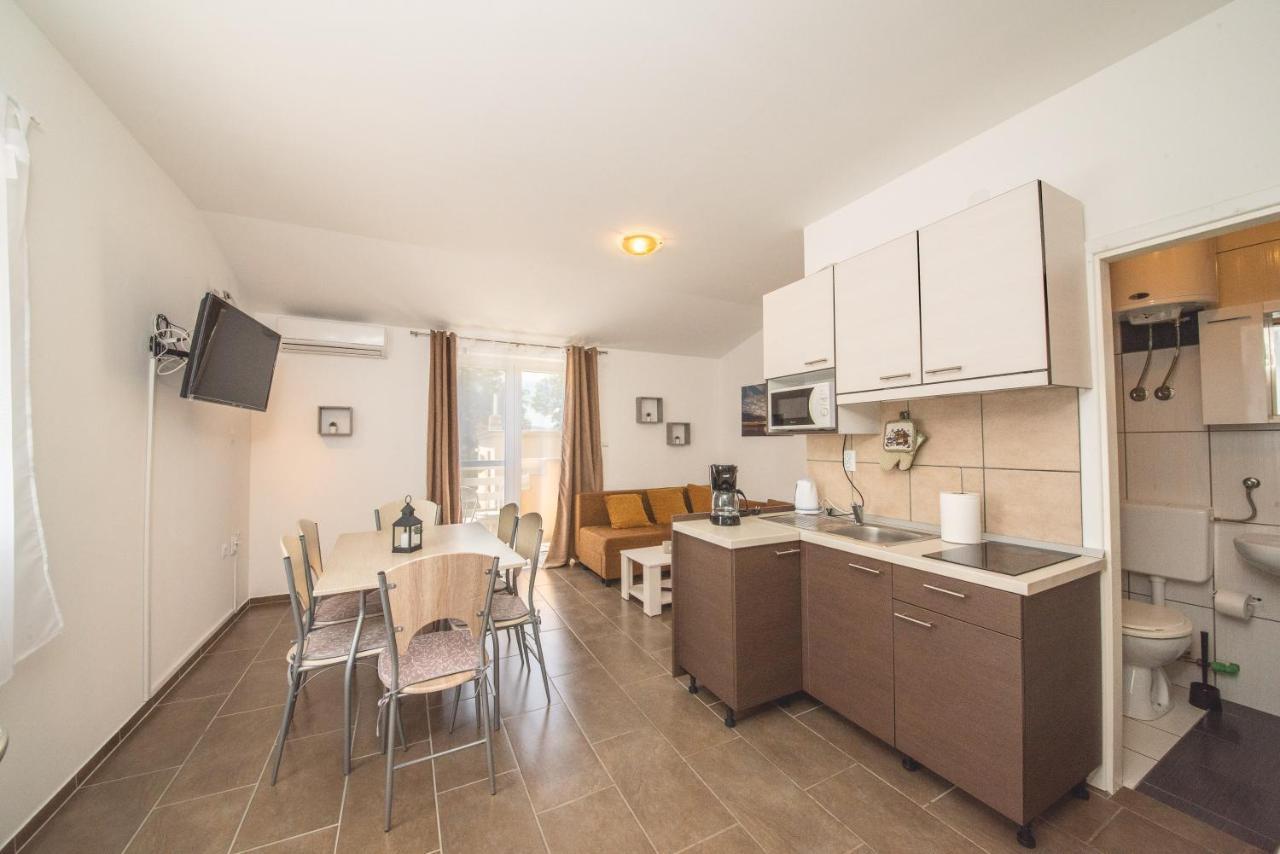 Apartmani Manita Paklenica Seline Extérieur photo