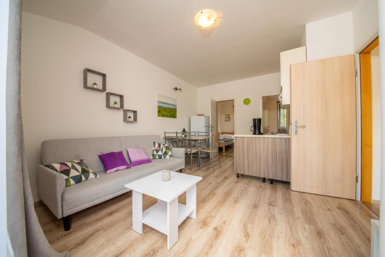 Apartmani Manita Paklenica Seline Extérieur photo